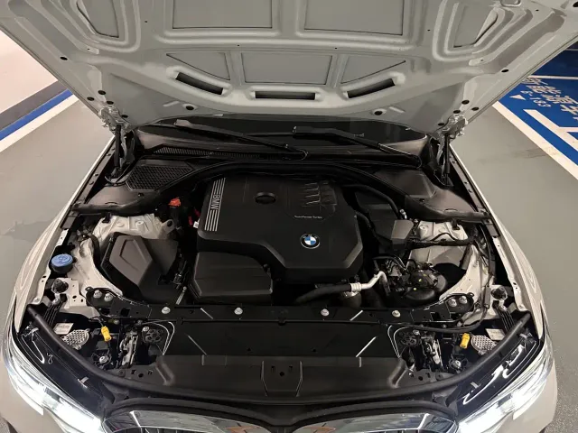 BMW 3 Series — Фото автомобиля 18