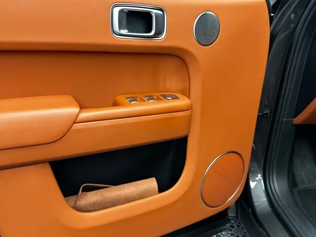 Li Auto L9 — Фото автомобиля 5
