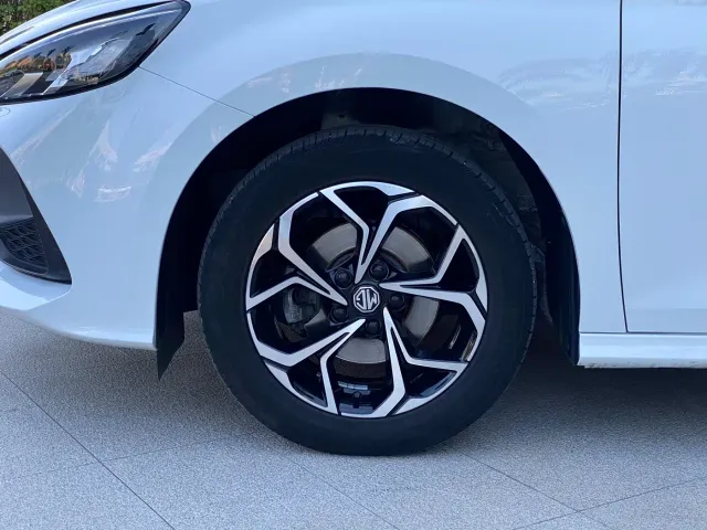 MG MG5 2023 180DVVT Manual Trend Edition — Фото автомобиля 12