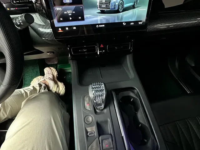 GAC Trumpchi GS8 — Фото автомобиля 22