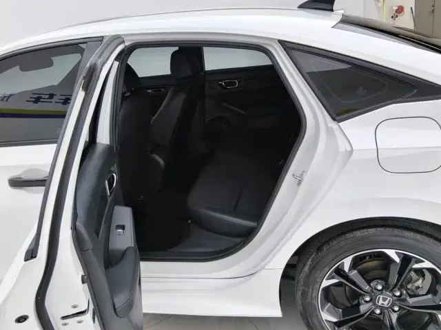 Honda Civic — Фото автомобиля 11