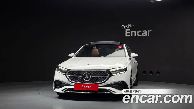 Mercedes-Benz E-Class — Фото автомобиля 3