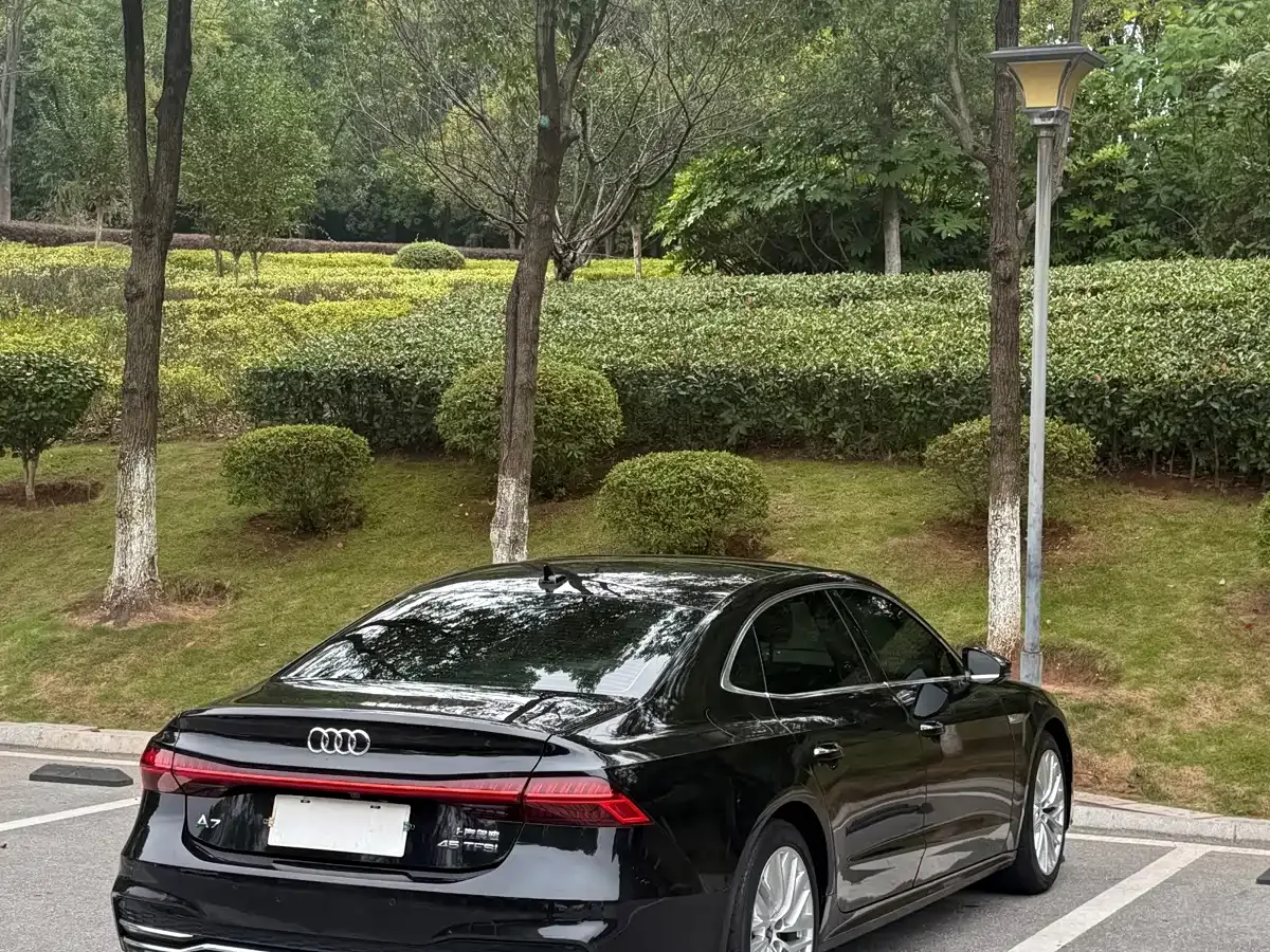 Audi Audi A7L 2024 45TFSI S-line Dream Edition Crystal Package — Фото автомобиля 14