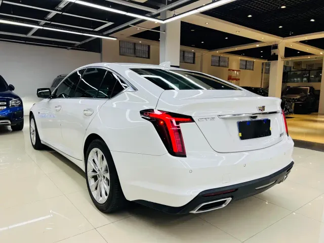 Cadillac CT5 — Фото автомобиля 10