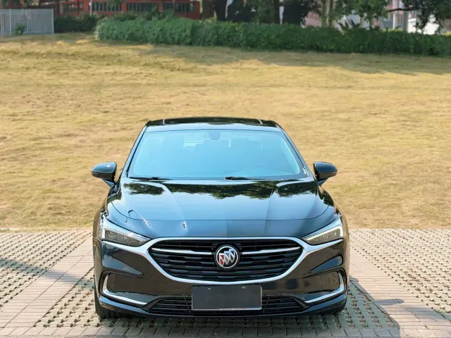 Buick LaCrosse — Фото автомобиля 2