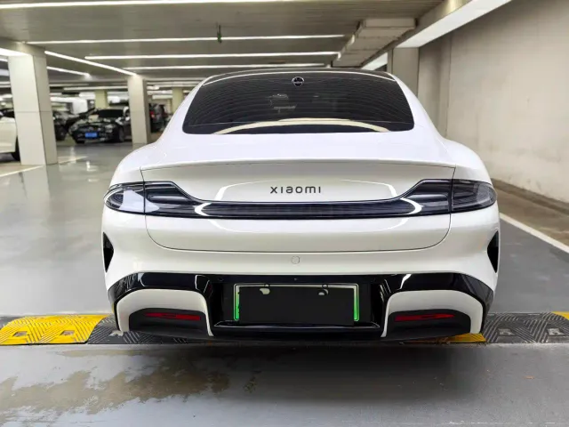 Xiaomi SU7 — Фото автомобиля 17