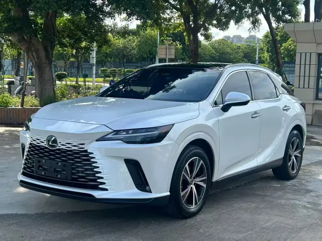 Lexus RX — Фото автомобиля 3