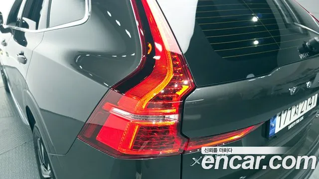 Вольво XC60 — Фото автомобиля 21