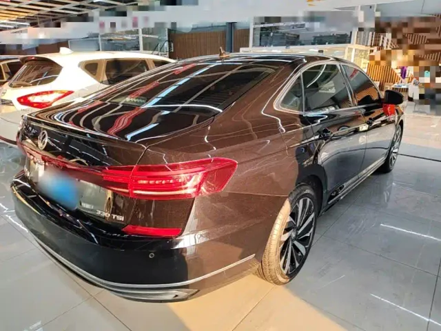Volkswagen Passat — Фото автомобиля 6