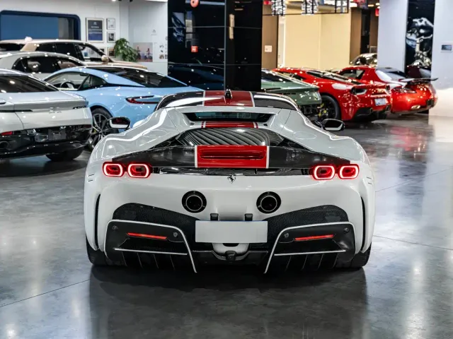 Ferrari SF90 — Фото автомобиля 6