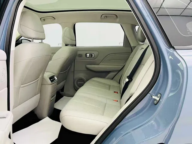 Leapmotor B10 — Фото автомобиля 9