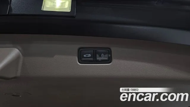 Genesis GV70 2.5T Бензин AWD — Фото автомобиля 30