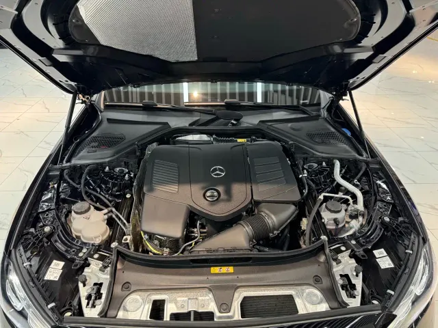 Mercedes-Benz E-Class — Фото автомобиля 16