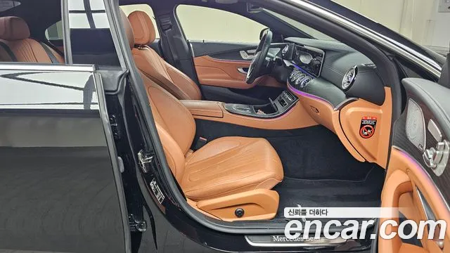Mercedes-Benz CLS-Class — Фото автомобиля 25