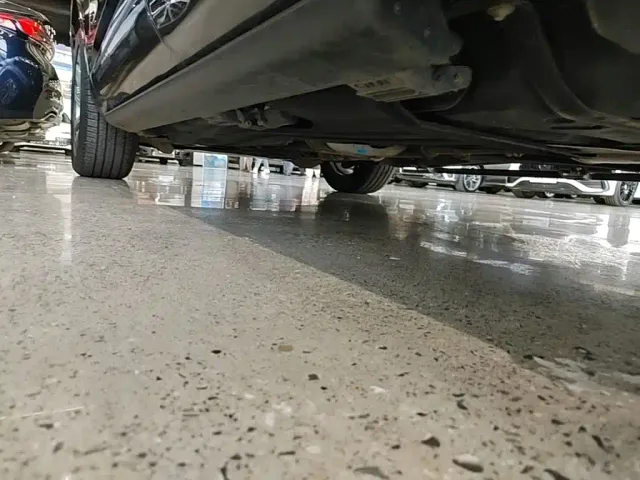 Ford Explorer — Фото автомобиля 21