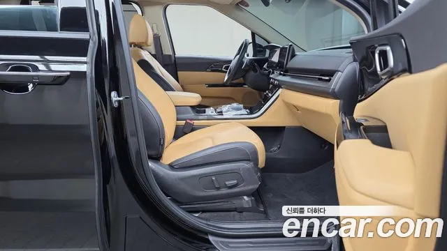 Kia Carnival Generation 4 — Фото автомобиля 16