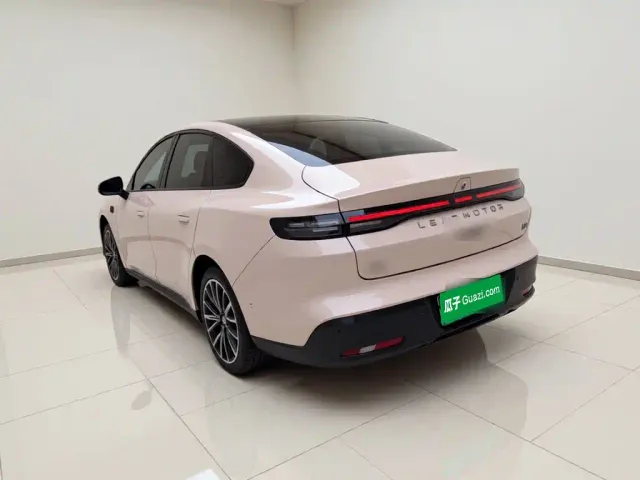 Leapmotor B01 — Фото автомобиля 4
