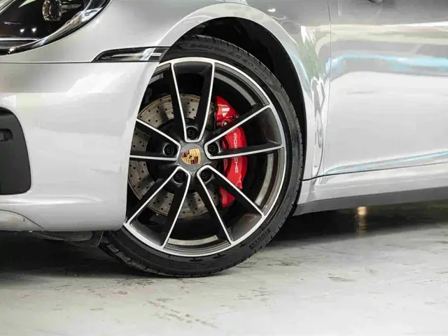 Porsche 911 — Фото автомобиля 10