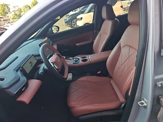 Geely Galaxy L6 — Фото автомобиля 14