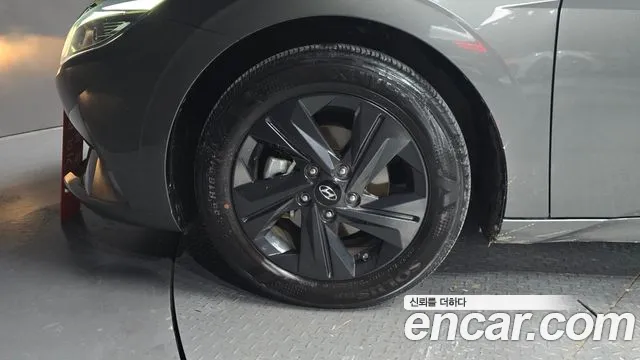 Hyundai Avante — Фото автомобиля 5