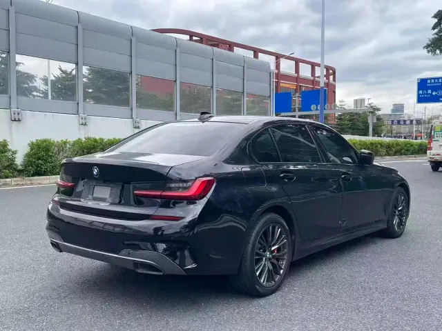 BMW 3 Series — Фото автомобиля 5
