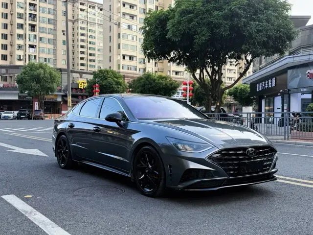 Hyundai Sonata — Фото автомобиля 3
