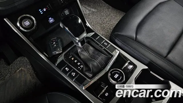 KGM Korando Beautiful — Фото автомобиля 12