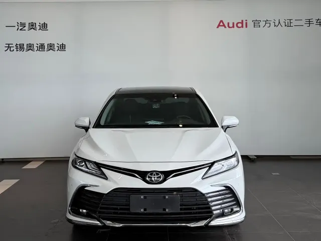 Toyota Camry — Фото автомобиля 2