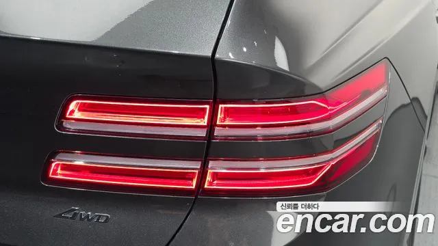 Genesis GV80 — Фото автомобиля 23