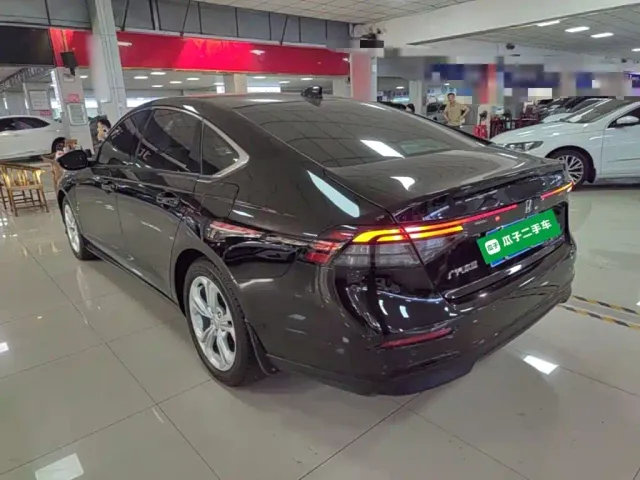 Honda Accord — Фото автомобиля 4