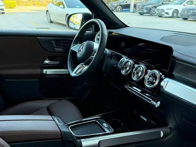 Mercedes-Benz GLB-Class — Фото автомобиля 7