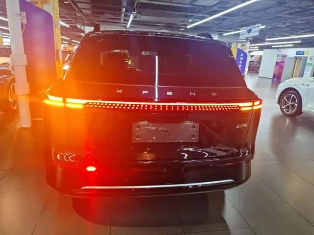 Xpeng G9 — Фото автомобиля 5