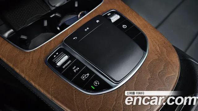 Mercedes-Benz E-Class — Фото автомобиля 18
