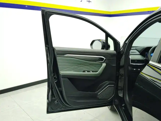 Geely Haoyue L — Фото автомобиля 7