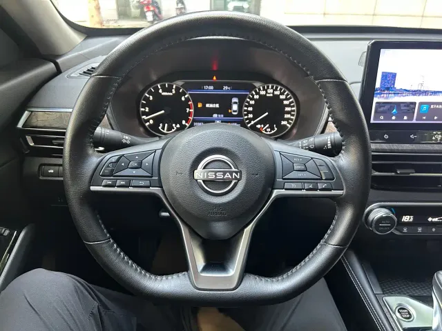 Nissan Teana — Фото автомобиля 8