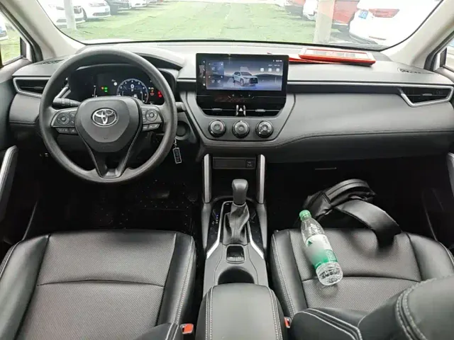 Toyota Corolla Cross — Фото автомобиля 9
