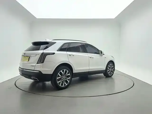 Cadillac XT5 — Фото автомобиля 4