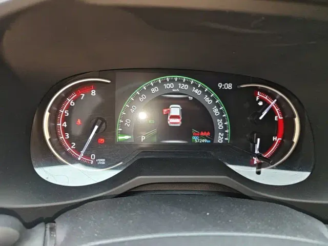 Toyota RAV4 — Фото автомобиля 11