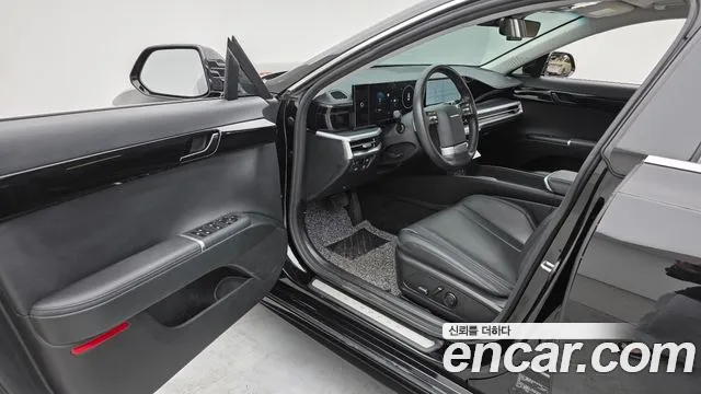 Hyundai Grandeur GN7 — Фото автомобиля 10