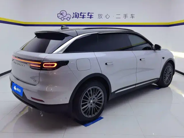 Leapmotor C11 — Фото автомобиля 3