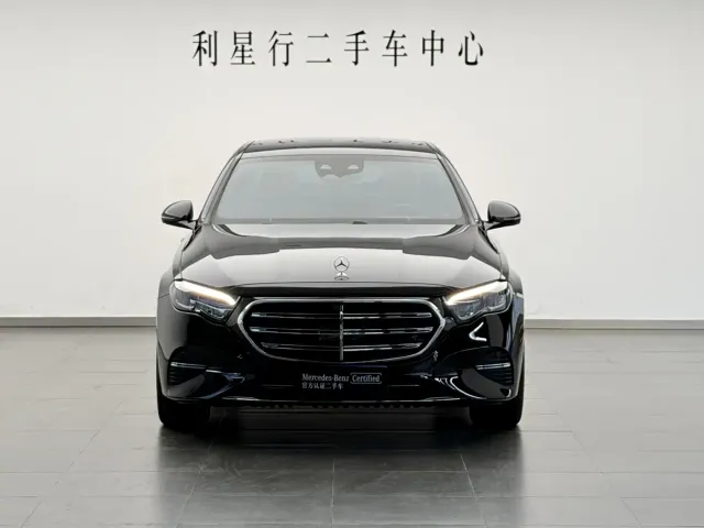 Mercedes-Benz E-Class — Фото автомобиля 5