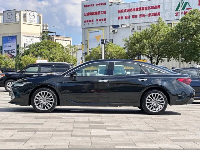 Toyota Avalon — Фото автомобиля 6