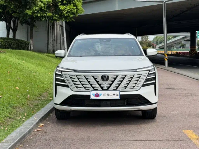 Changan CS75 Plus — Фото автомобиля 2