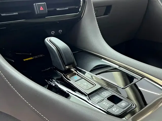 Toyota Vellfire — Фото автомобиля 22