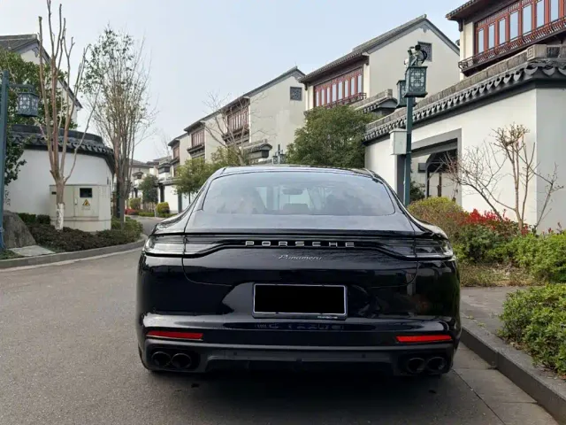 Porsche Panamera — Фото автомобиля 7