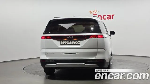 Kia Canival Carnival 4 поколение 9 мест Prestige — Фото автомобиля 4
