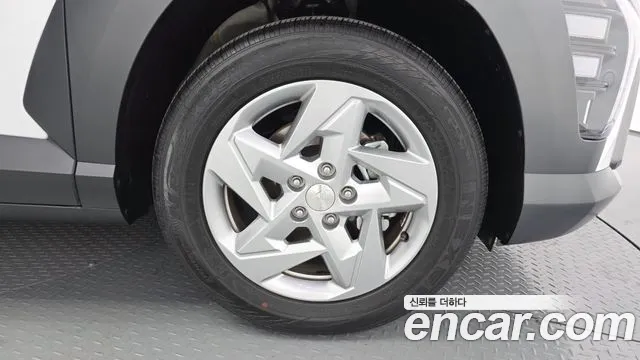 Hyundai Kona SX2 — Фото автомобиля 5
