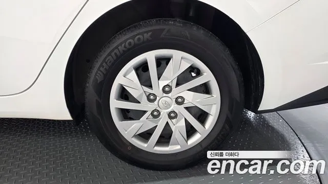 Hyundai Avante CN7 — Фото автомобиля 21