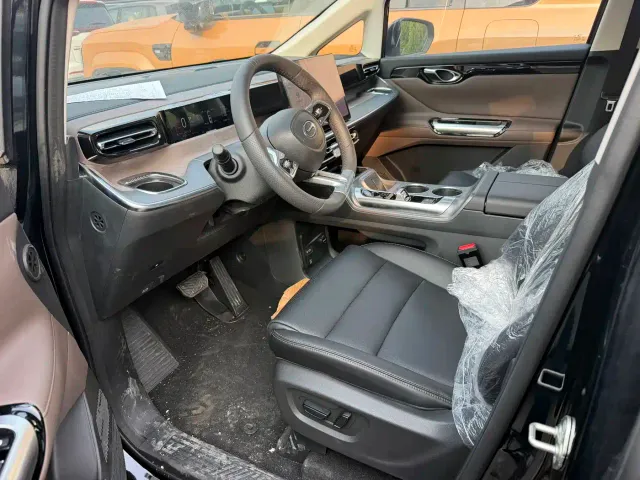 GAC Trumpchi E8 — Фото автомобиля 9