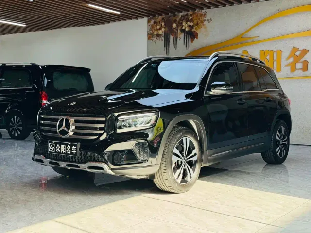 Фотография автомобиля — Mercedes-Benz GLB-Class